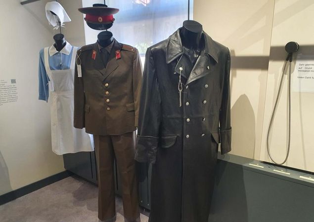 Uniformen Heimatkundliche Ausstellung Fürstenberg, Foto: Stadt Fürstenberg, Lizenz: Stadt Fürstenberg