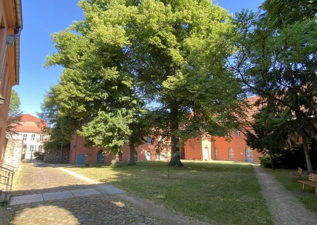 Kloster Innenhof, Foto: Elisabeth Kluge, Lizenz: Tourist-Information Zehdenick Kloster Innenhof, Foto: Elisabeth Kluge, Lizenz: Tourist-Information Zehdenick