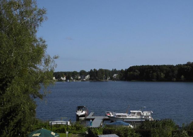 Blick vom Hotel zur alten Bornmühle auf den See, Foto: Andreas Schiller Blick vom Hotel zur alten Bornmühle auf den See, Foto: Andreas Schiller