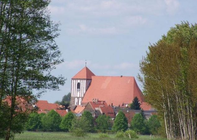 Kirche in Wusterhausen, Foto: Elke Schmiele Kirche in Wusterhausen, Foto: Elke Schmiele