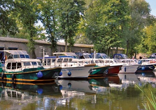 Yachten Linssen Dutch Sturdy, 320 Evergreen oder Pedro Skiron 35, Foto: Marina Alter Hafen, Lizenz: Marina Alter Hafen Yachten Linssen Dutch Sturdy, 320 Evergreen oder Pedro Skiron 35, Foto: Marina Alter Hafen, Lizenz: Marina Alter Hafen
