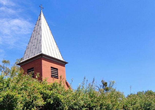 Kirche Außenansicht, Foto: Anke Treichel, Lizenz: REGiO-Nord mbH Kirche Außenansicht, Foto: Anke Treichel, Lizenz: REGiO-Nord mbH