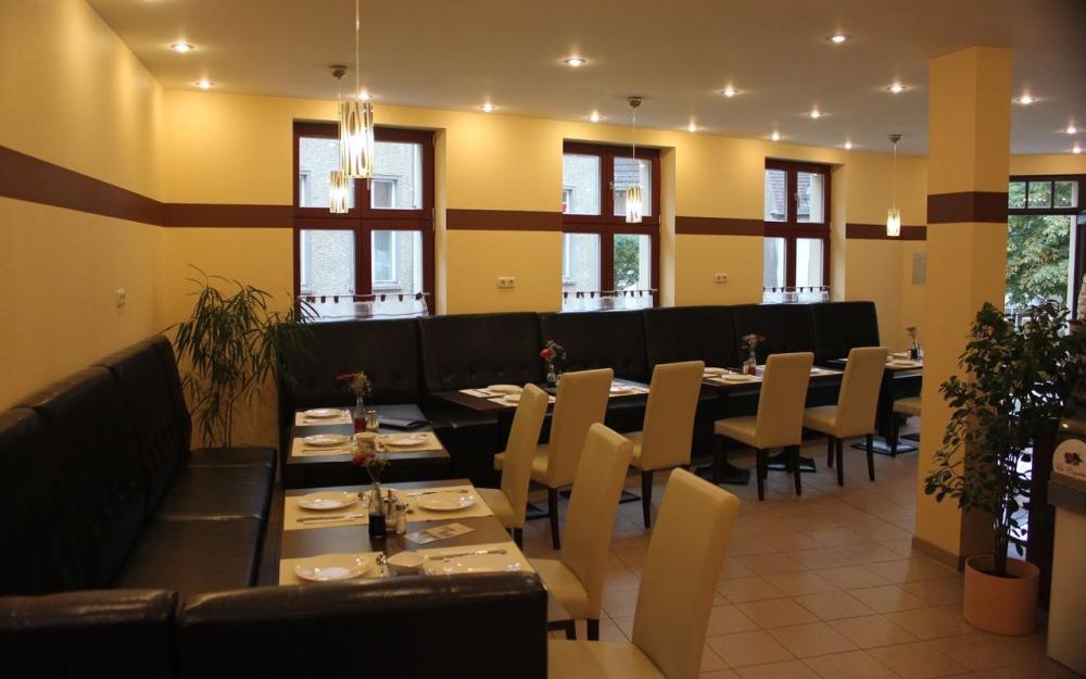 Café & Gästehaus "INNFernow" Café & Gästehaus "INNFernow"