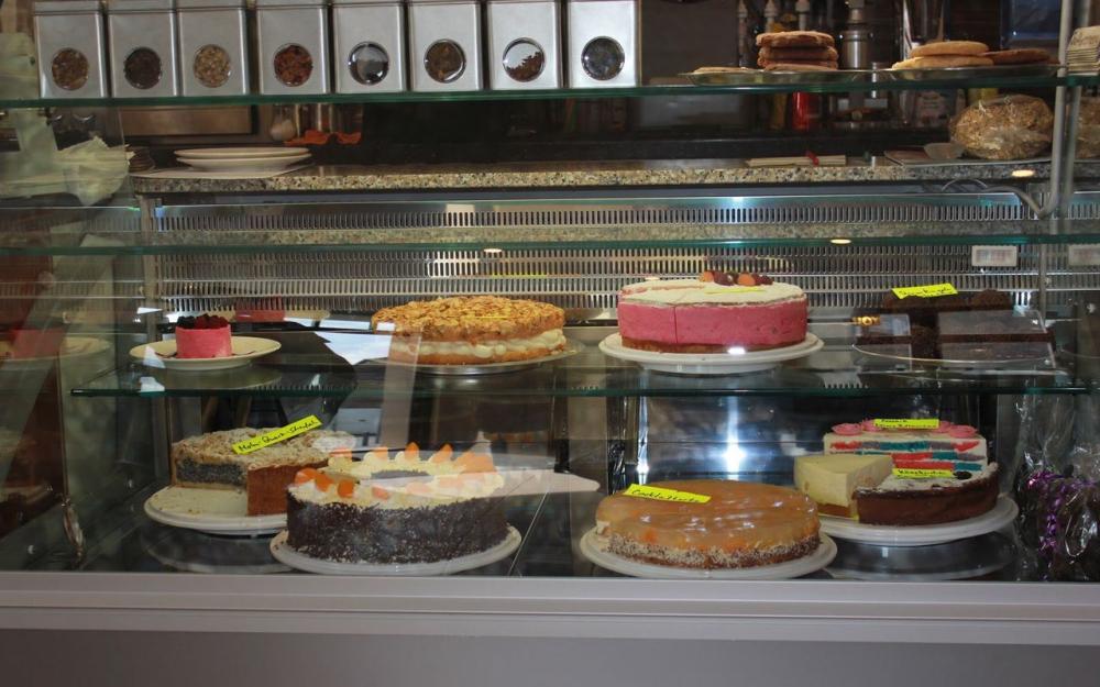 Café & Gästehaus "INNFernow" - Kuchen Café & Gästehaus "INNFernow" - Kuchen
