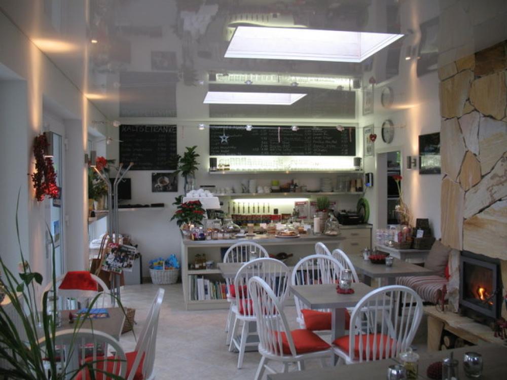 Café COFFEE & TRAVEL
