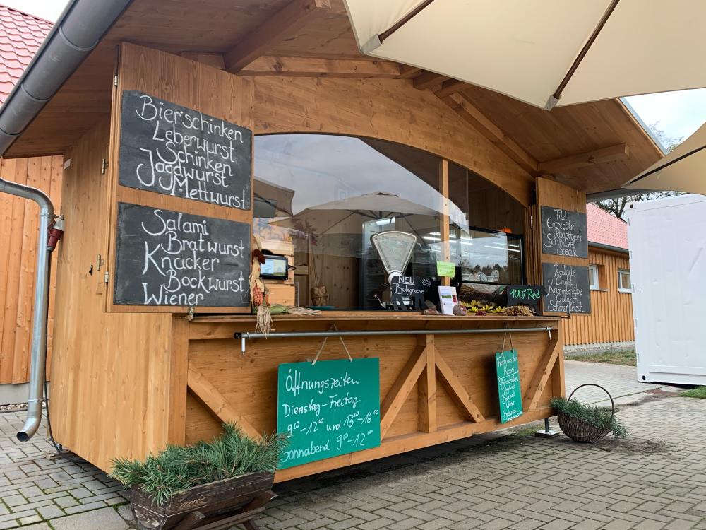 Verkaufsstand Hofladen Wiesenrind Bergsdorf, Foto: Agrar GmbH Bergsdorf, Foto: Agrar GmbH Bergsdorf Verkaufsstand Hofladen Wiesenrind Bergsdorf, Foto: Agrar GmbH Bergsdorf, Foto: Agrar GmbH Bergsdorf
