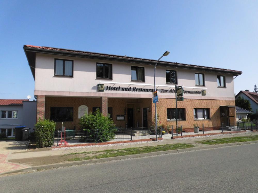 Außenansicht vorn - Hotel zur alten Bornmühle, Foto: Andreas Schiller Außenansicht vorn - Hotel zur alten Bornmühle, Foto: Andreas Schiller