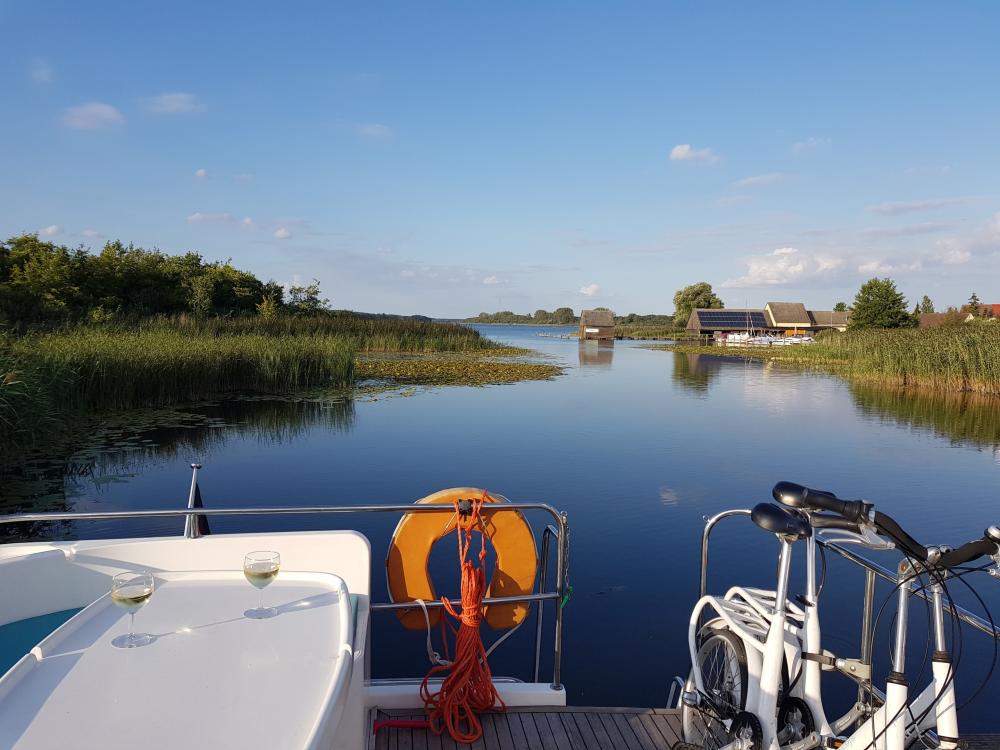 Aussicht vom Außensteuerstand © Locaboat Holidays, Foto: © Locaboat Holidays, Lizenz: © Locaboat Holidays Aussicht vom Außensteuerstand © Locaboat Holidays, Foto: © Locaboat Holidays, Lizenz: © Locaboat Holidays