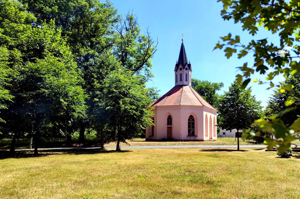 Rad-Wanderkirche Außenansich, Foto: Anke Treichel, Lizenz: Regio-Nord Rad-Wanderkirche Außenansich, Foto: Anke Treichel, Lizenz: Regio-Nord