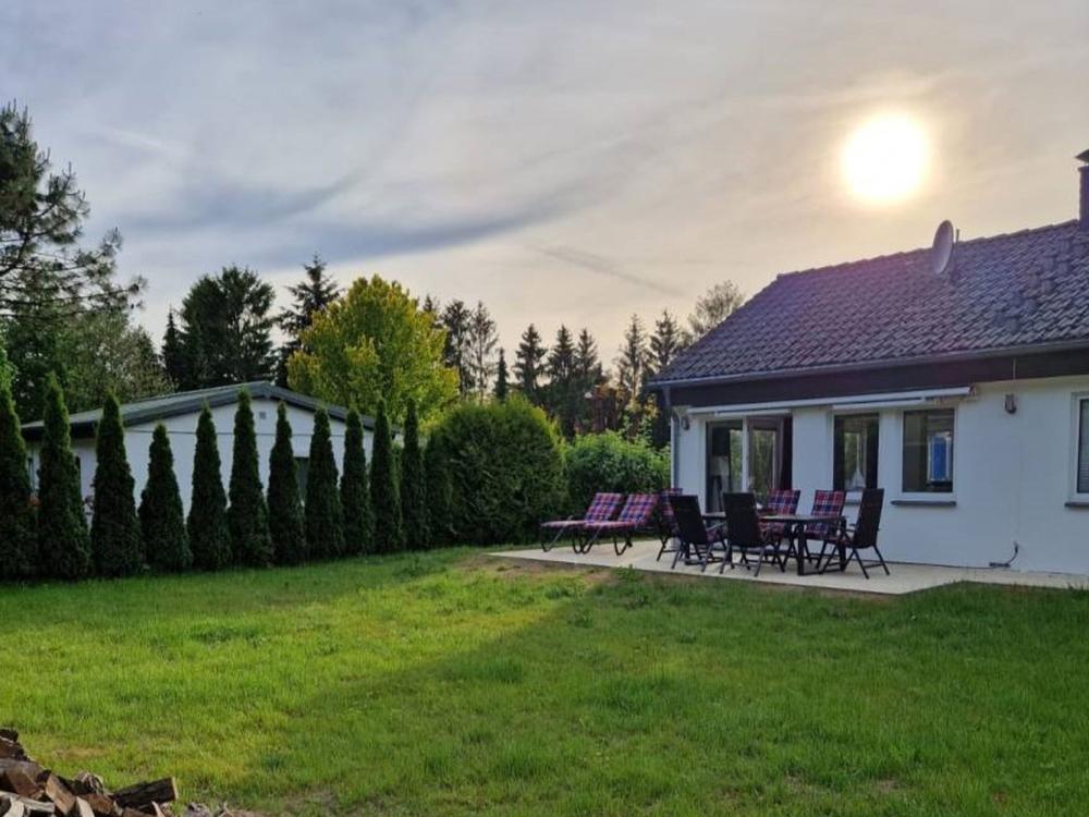 Ansicht Garten mit Terrasse