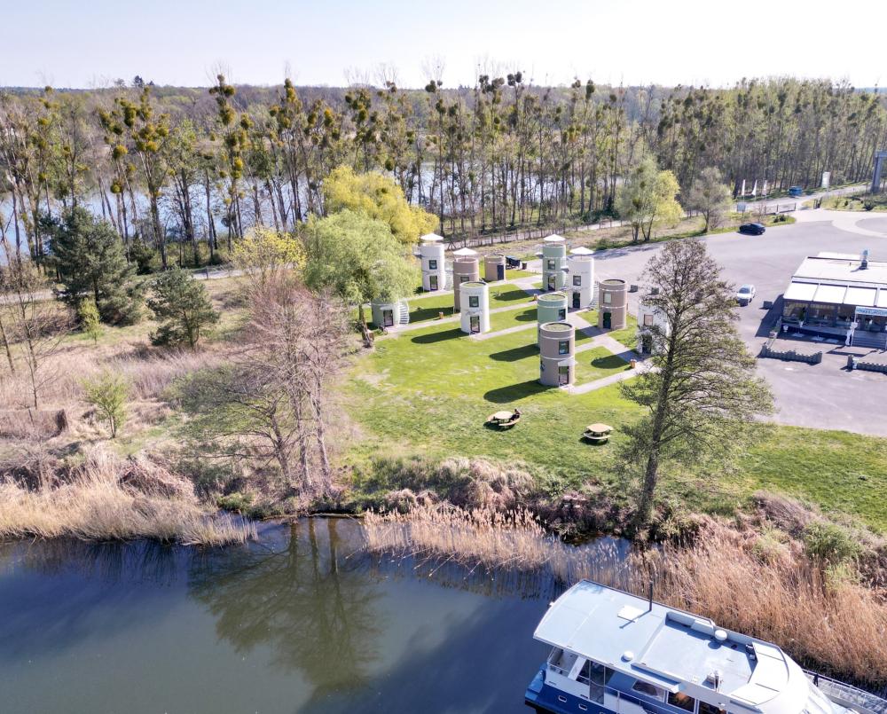 slubes an der Marina Zehdenick, Foto: Tobias Tress, Lizenz: slube GmbH slubes an der Marina Zehdenick, Foto: Tobias Tress, Lizenz: slube GmbH